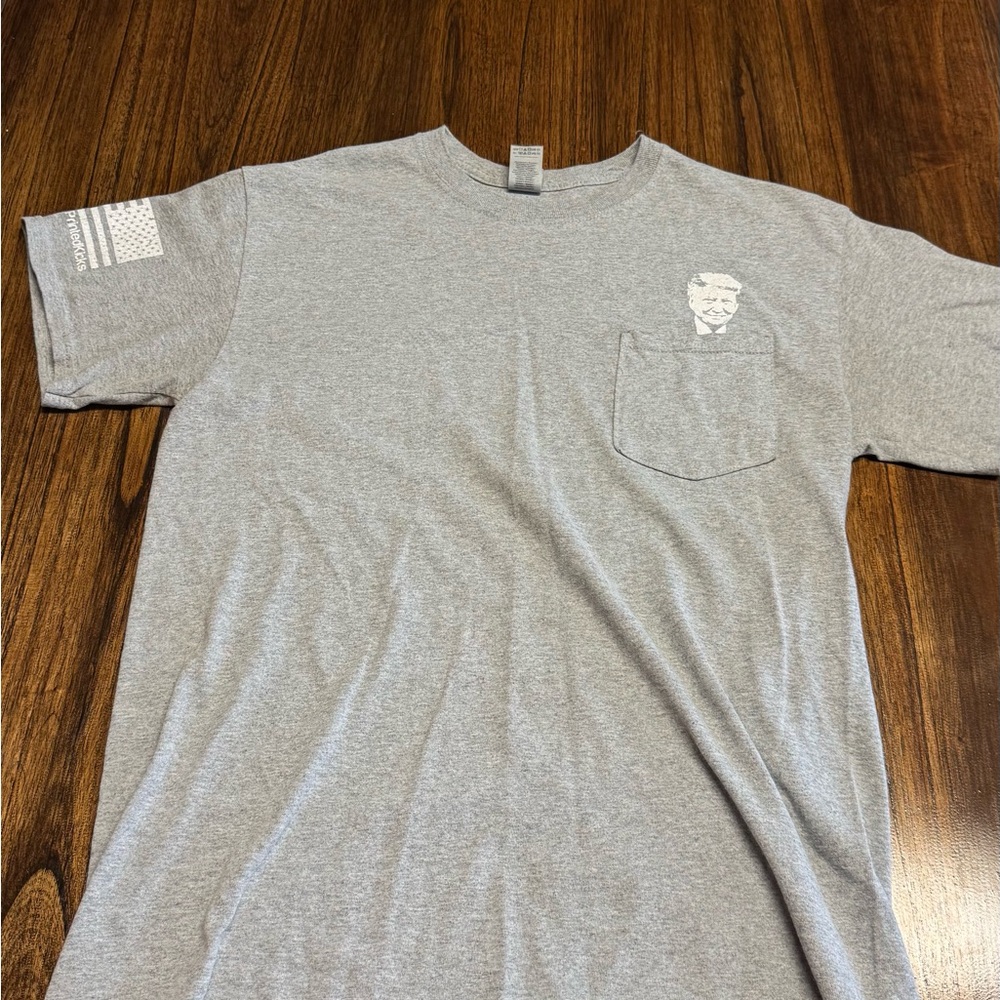 Gildan Light Gray Men's Short Sleeve Tee with Pocket